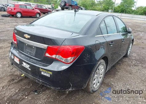 2011 Chevrolet Cruze Ls z USA, uszkodzony, nr VIN 1G1PC5SH8B7215599